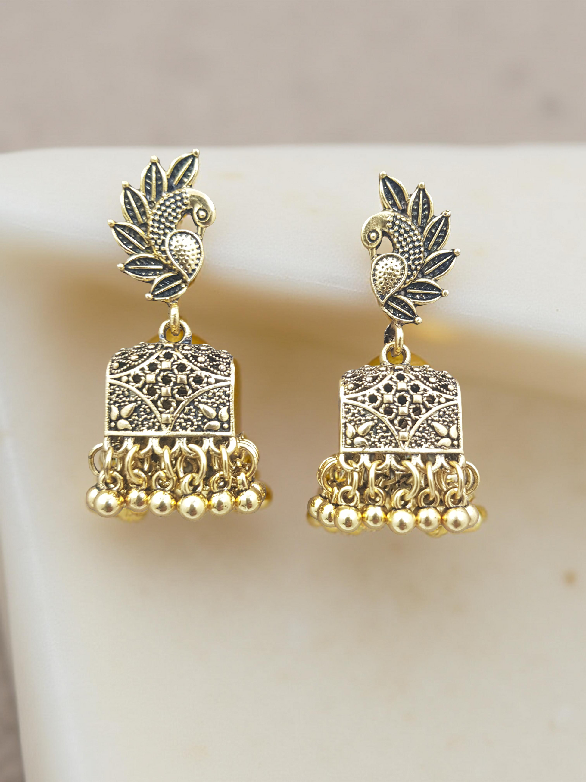 Golden Jhumka/Earring