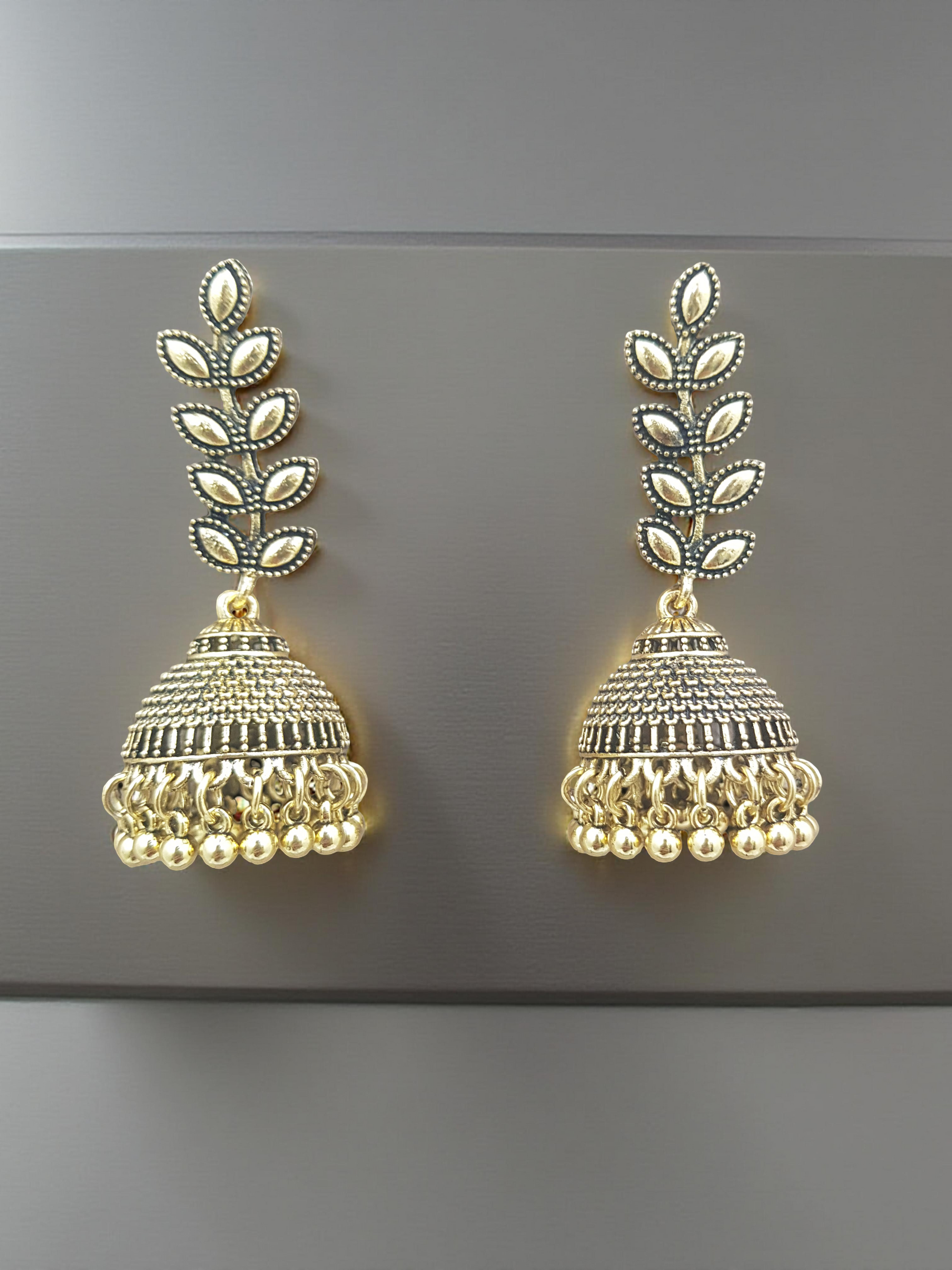 Golden Jhumka/Earring